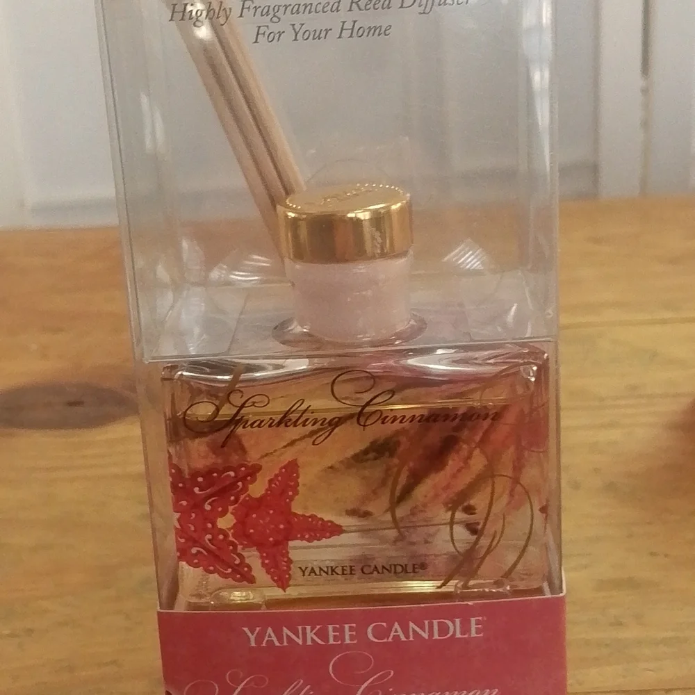 Yankee Candle Sparkling Cinnamon Reed Diffuser